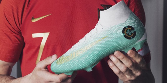 Ronaldo With CR7 Superfly Chapter 6 Edição Especial Featured
